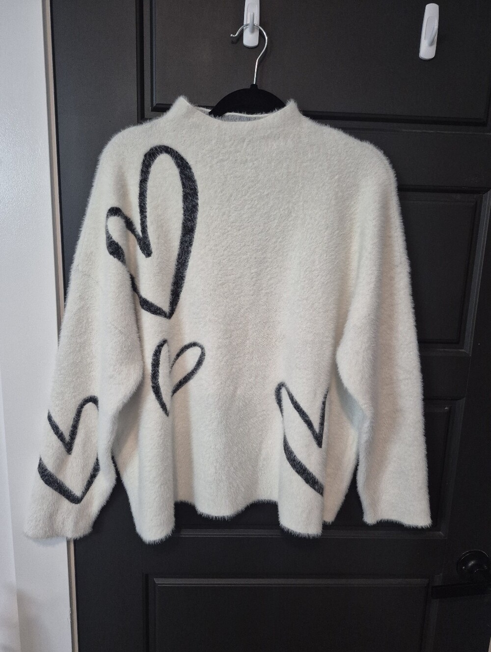 Soft Plush Heart Print Crew Neck Sweater in Cream & Black Like New